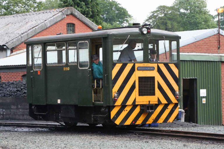 Locomotives - Railcar No.9150 'The Wasp'